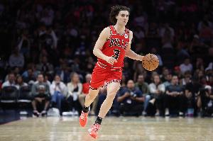 pg模拟器官网-孔德昕：公牛这才是疯狂三月 湖人这背靠背真是一脚天上一脚地下