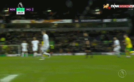 1644696277510030975.gif